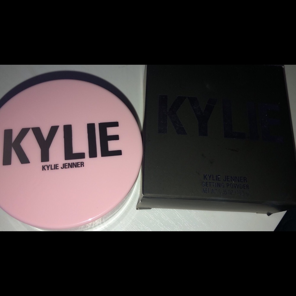 Kylie pink powder